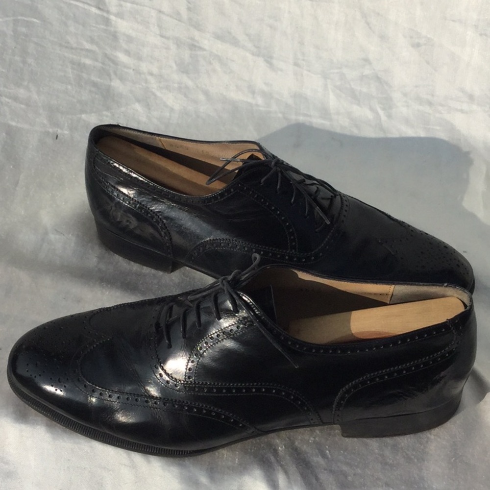 Salvador Ferragamo wingtips 10 1/2
